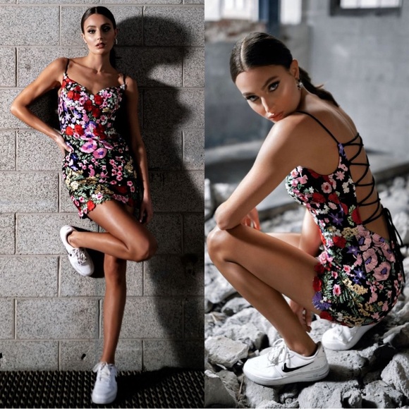Mac Duggal 67459 Floral Embroidered Lace Up Mini Dress Size 4 NWT Black Multi